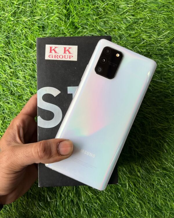 Samsung Galaxy S10 Lite - Image 2