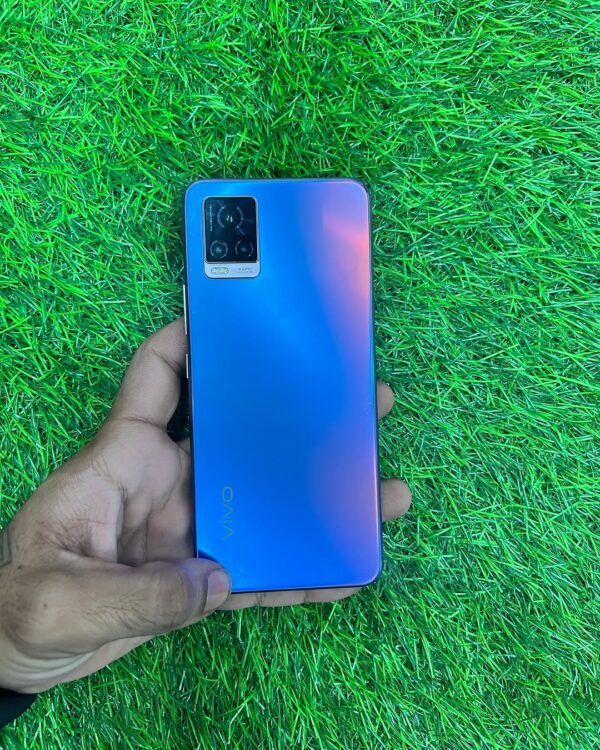 Vivo V20 - Image 2